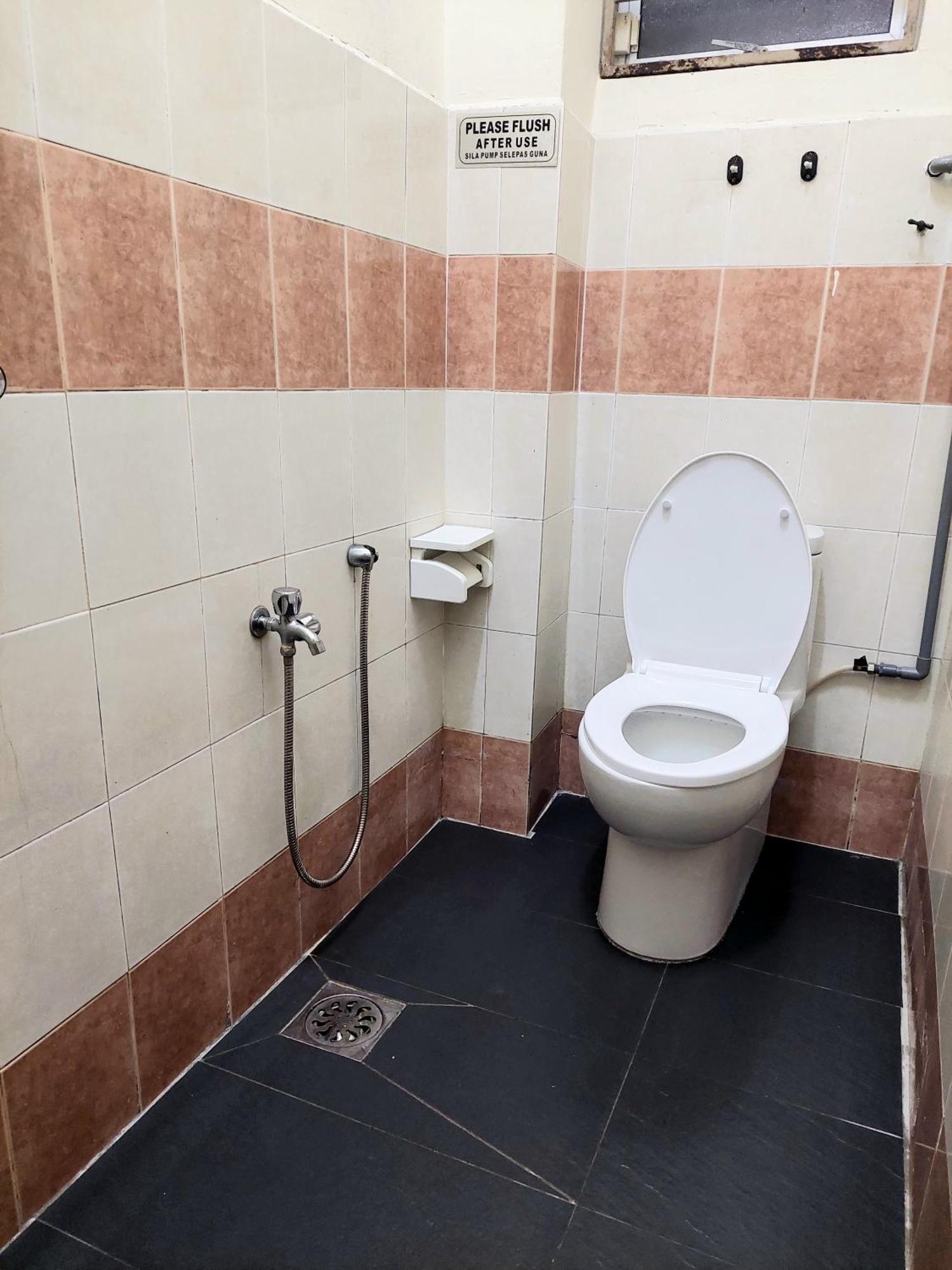 E&A Homestay Klia/ Sepang/ Nilai Exterior foto